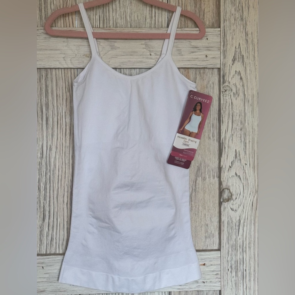 Curveez White Cami Tank   NWT. Sz XL